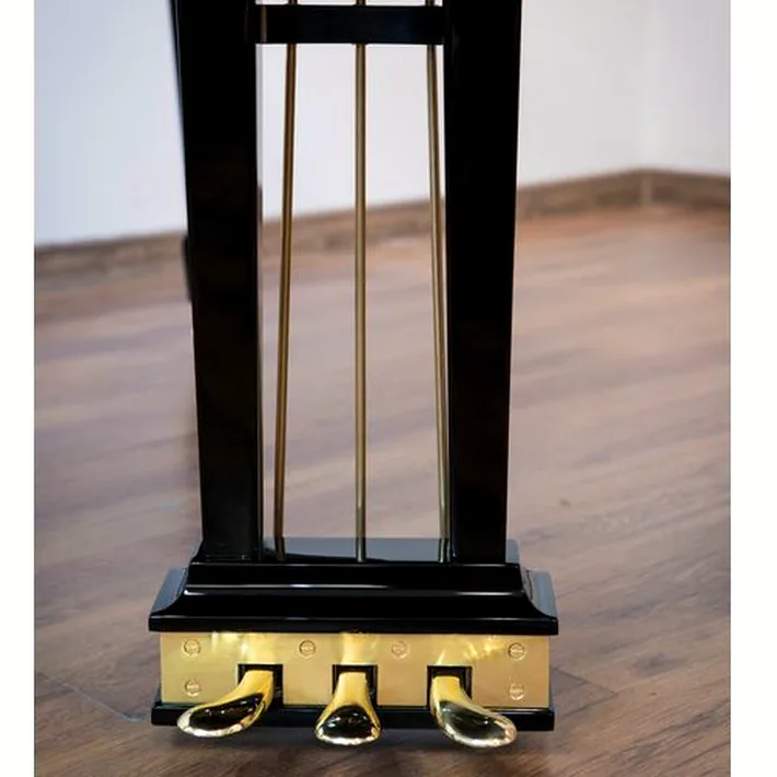 Steinway & Sons M-170