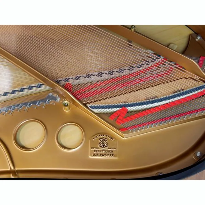 Steinway & Sons O-180 used