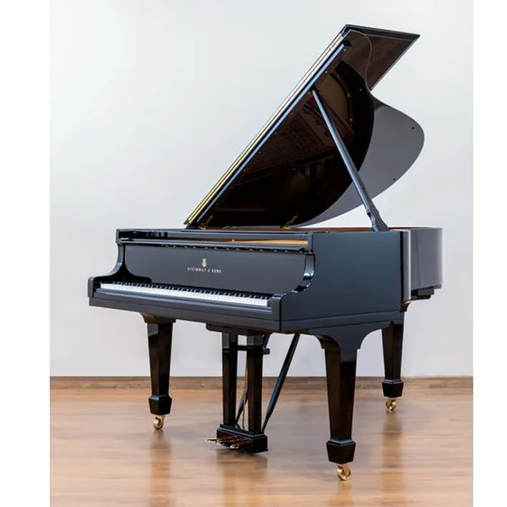 Steinway & Sons O-180 used