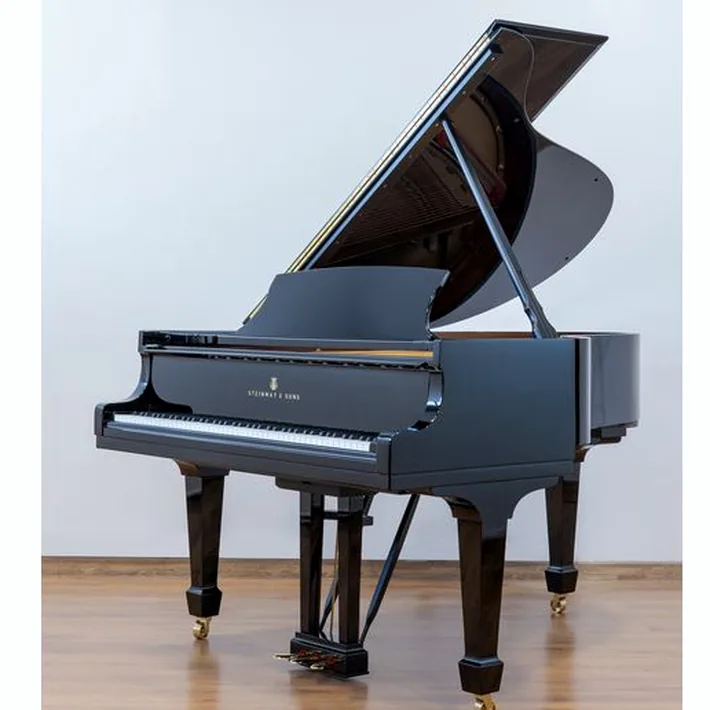 Steinway & Sons O-180 used